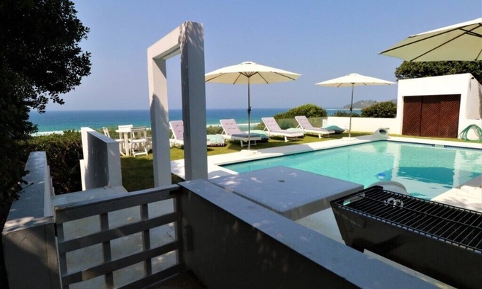 Lopes House | Tranquil beachfront Villa