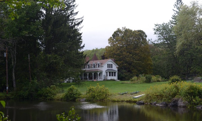 West Stockbridge House | Tranquil Berkshires Retreat