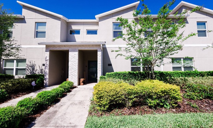 Downtown Orlando House | Tranquil Bliss Retreat at Champions Gate: A Luxurious 4-Bed Haven with Private Pool