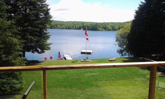 McMurrich/Monteith Cottage | Tranquil Buck Lake Cottage-8 Guests- Winterized-Star Gazers Dream!