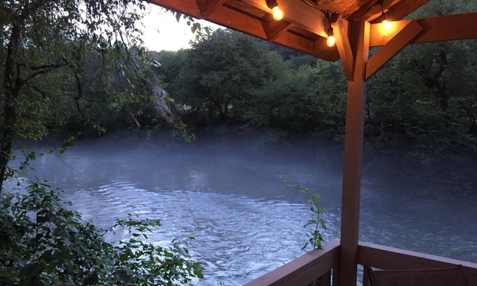 Murphy Ski Chalet | Tranquil Chalet - Nottely Riverfront, Starlink w/Roku TV, Easy River Access