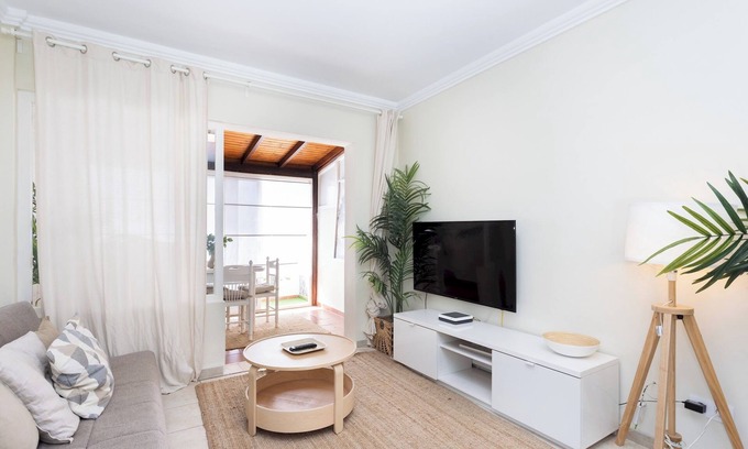 Poris de Abona Apartment | Tranquil Coastal Escape, Porís de Abona