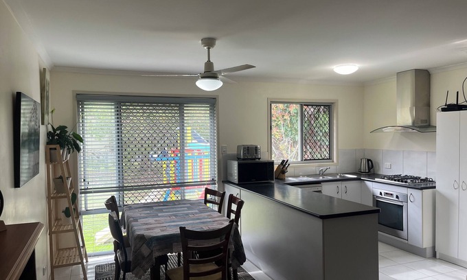 Bunya Creek House | Tranquil Country Home