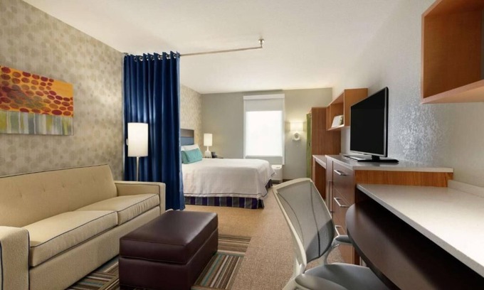 Florida City Hotel | Tranquil Getaway: 3 Units w/Parking, Breakfast! Close to Coral Castle!