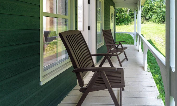 Mauricie House | Tranquil Getaway Near Nature Trails w/Spa, Fireplace & Modern Amenities