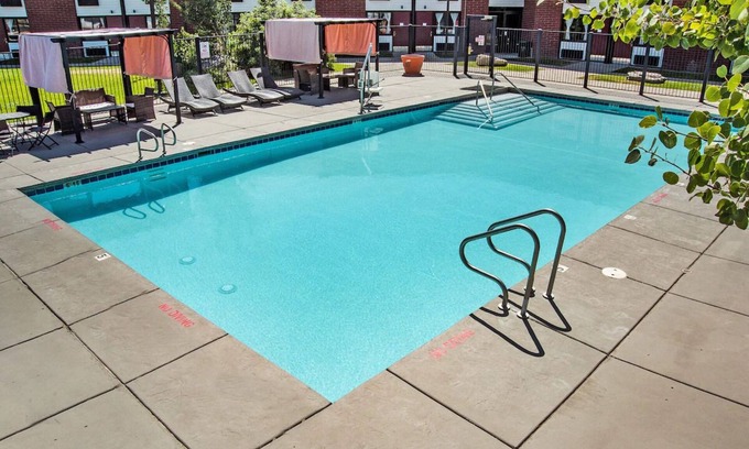 Cedar City House | Tranquil Getaway Perfect for Families & Pet Lovers in Cedar! Pool Access!