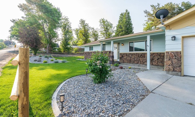 Hagerman House | Tranquil Hagerman Haven