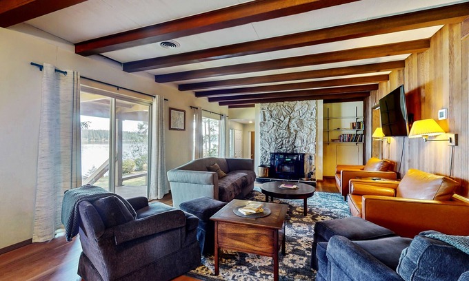 Shelton Cabin | Tranquil home with large deck, wooded views, & direct access to the Puget Sound