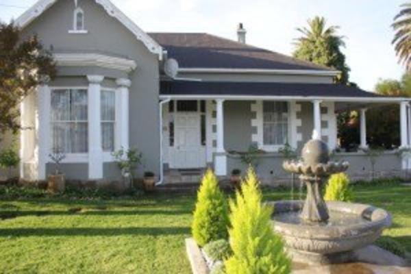 Komani House | Tranquil House B&B 10 Berry St