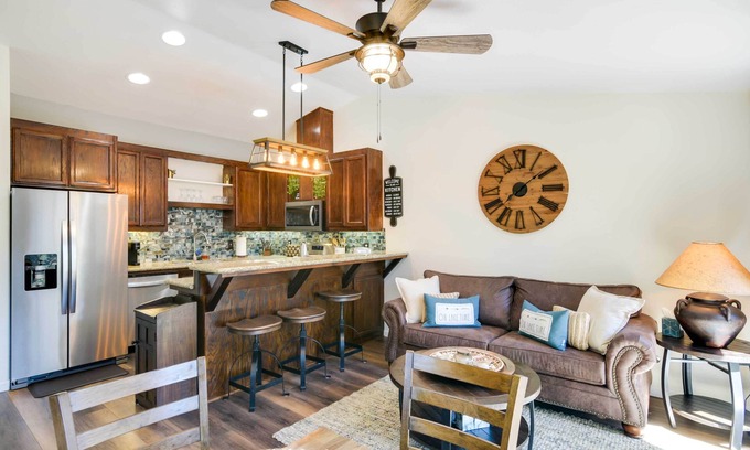 Peninsula Village House | Tranquil Lake Almanor Getaway w/Grill!