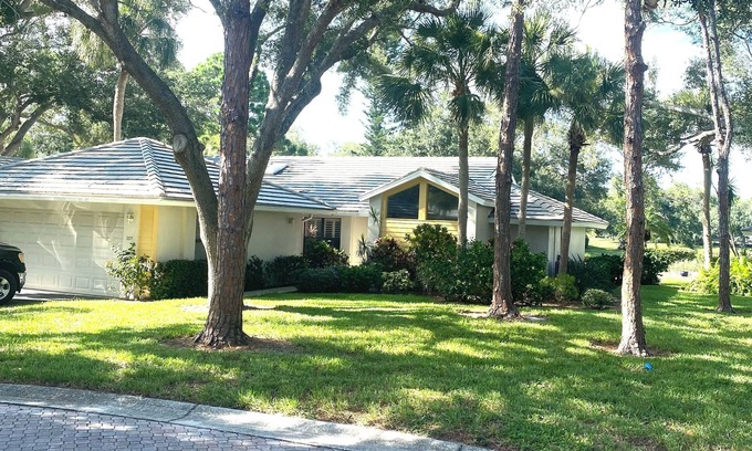 Myrtle Trace Villa | Tranquil Lake view 2 Bedroom 2 bath Villa in Myrtle Trace