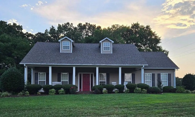 Idlewild House | Tranquil Lakeside Retreat