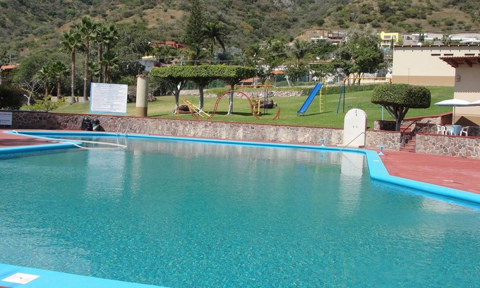 Raquet Club House | Tranquil lakeview casita