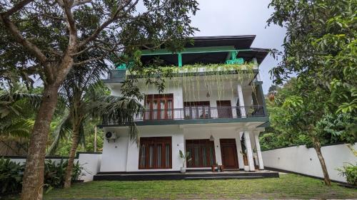 Dickwella Bed & Breakfast | Tranquil Lavish Resort