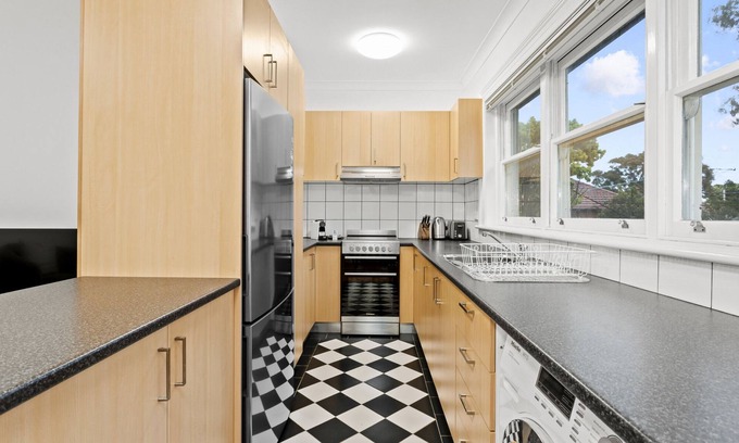 Petersham Apartment | Tranquil Living in Victorian Style Apartment