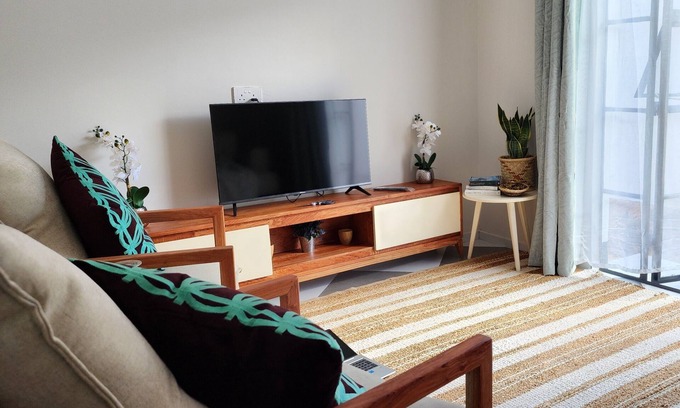 Livingstone House | Tranquil Livingstone Escape - Stay Connected with WiFi and Backup Power