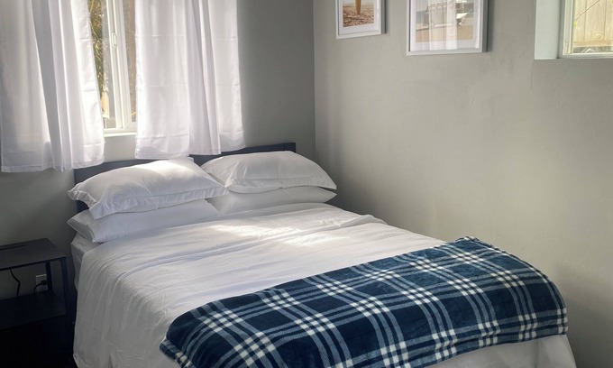 Eureka House | Tranquil, minimalist home just a short walk from rugged dunes.