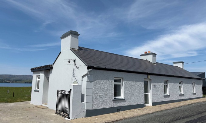 Ballycroy Cottage | ★Tranquil, Modern & Stylish | Breathtaking Views ★