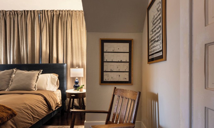 Oak Cliff Apartment | Tranquil Oasis 1-bedroom apartment with WiFi, AC in delightful Bishop Arts