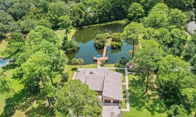 Fernandina Beach House | Tranquil Oasis- Fish Pond & Private Island Access