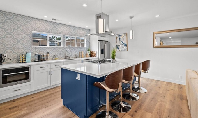 Valley Glen House | Tranquil Retreat in the Heart of N. Hollywood