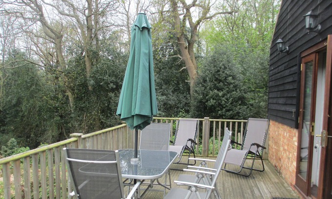 Hastings Cottage | Tranquil Retreat, Two Bedrooms, Two Bathrooms (one en-suite, one shower room)