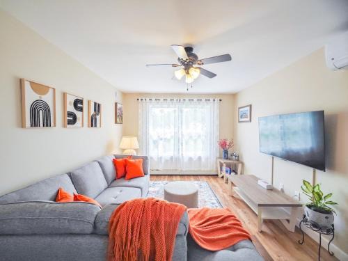 North River Villa | Tranquil Riverside Abode