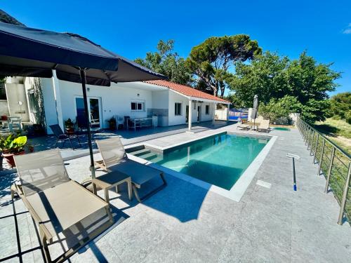Angon Villa | Tranquil sea view villa