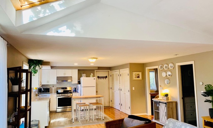 Kittery Point Cottage | Tranquil Seacoast Getaway Cottage
