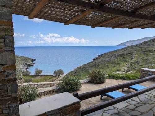 Kithnos House | Tranquil Seaside Escape