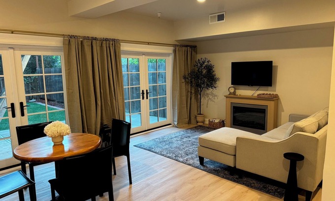 Pacific Heights Apartment | Tranquil, Spacious Studio in Coveted Cow Hollow- Prime Location!