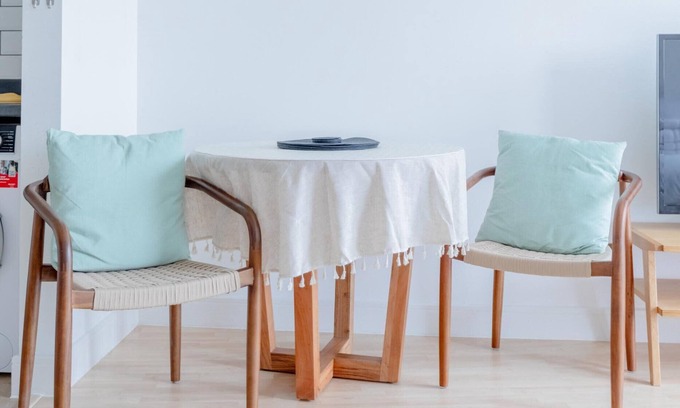 Clapton Apartment | Tranquil Studio Flat w/Riverside View — Clapton!