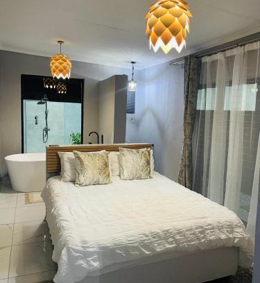 Phalaborwa Villa | Tranquil Unit