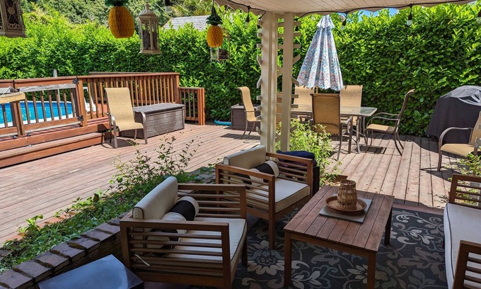 Multnomah House | Tranquil, walkable home with seasonal pool, beautiful gardens & 2 patios