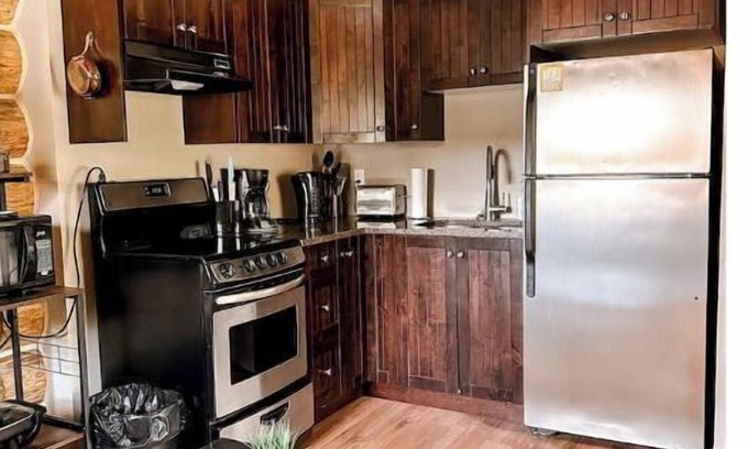 Lac Le Jeune Cabin | Tranquil Wilderness Cabin