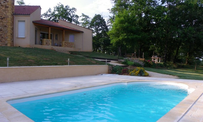 Montclera House | Tranquility and panoramic view in Montclera in the Lot and near Dordogne