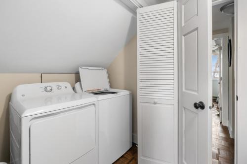 Sister Bay House | Tranquility Bay Getaway by Simple Life Rentals