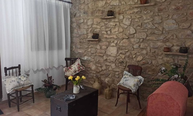 Castellon Province Cottage | Tranquility is breathed in this accommodation