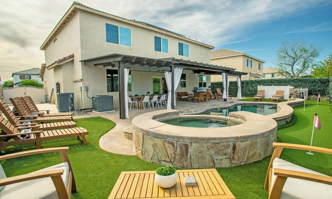 Coachella House | Tranquility Meets Adventure in the Heart of the Desert Near Events & Attraction