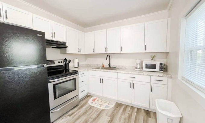 Beaufort Cottage | Tranquility Retreat - Sleeps 4 - 10 MIN TO PARRIS ISLAND