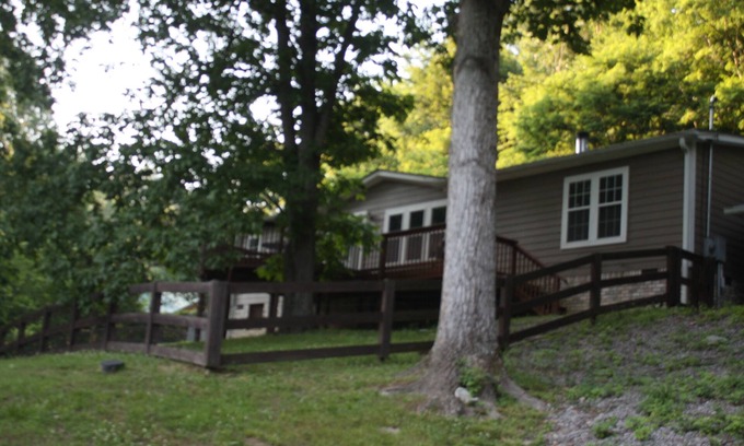 Bellevue House | Tranquility "Treehouse" Retreat In West Nashville 15 Min. To downtown Nashville!