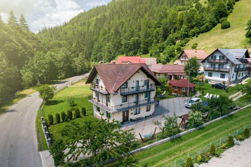 Moeciu de Sus House | Transylvania Hut