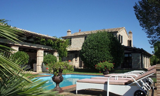 Monte Rinaldo House | Traum Villa mit Pool und Überdachtem Freisitz+grill