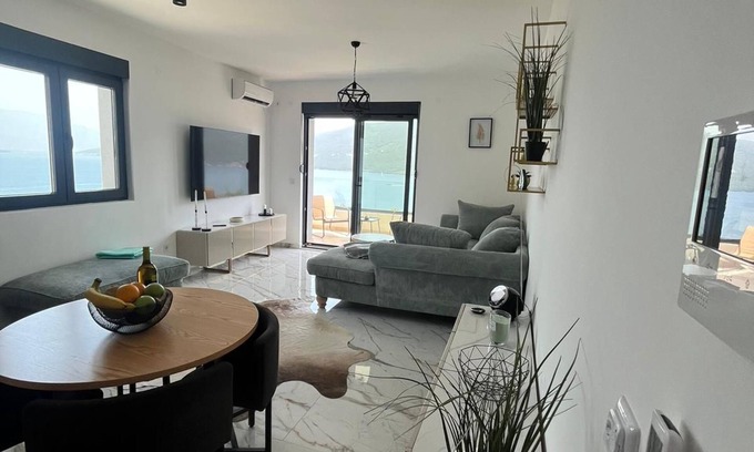 Denovici Apartment | Traumhaftes Apartment mit Meerblick in der Bucht von Kotor