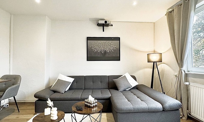 Ricklingen Apartment | Traumhaftes City Apartment Kinoleinwand Wifi