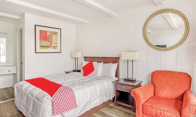 Kernersville Hotel | Travel Smart with Practical Room Near Greensboro Science Center