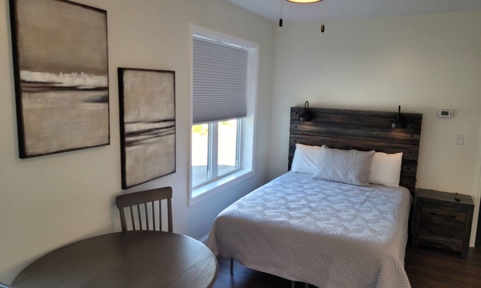 Tazewell Apartment | Traveler On Main #9- The Studio