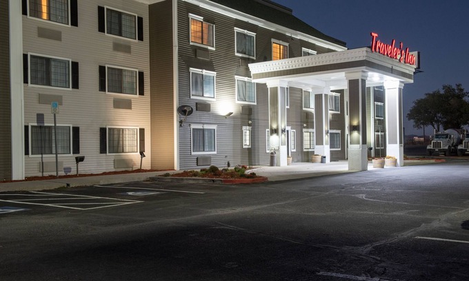 Carlin Hotel | Traveler's Inn Carlin NV near Elko