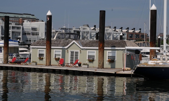 Charlestown Boat Rental | Travelers Choice Best of Boston Houseboat Suite 2!