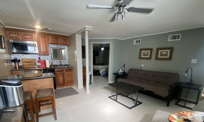 Jonesboro Apartment | Travelers Hideaway! Basement Apartment near Downtown Jonesboro
